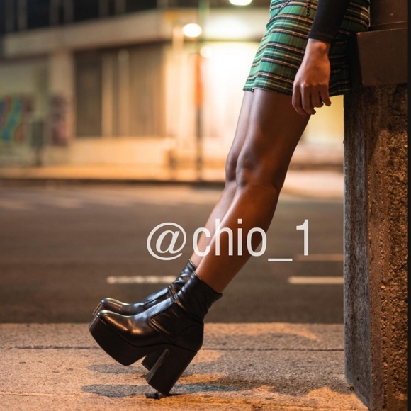 Zara Shoes - Zara Leather platform Heleed Ankle booties